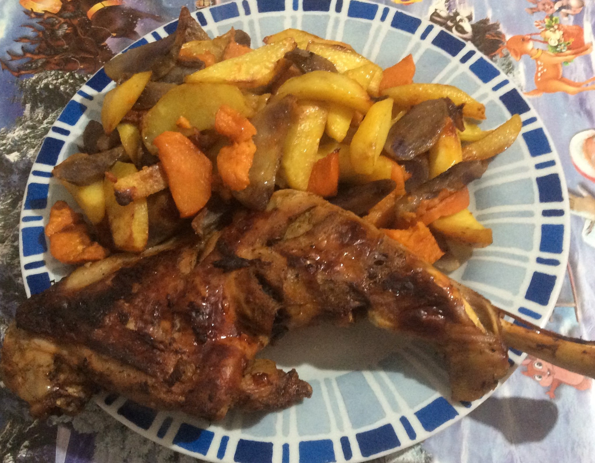 Turkey leg with potatoes